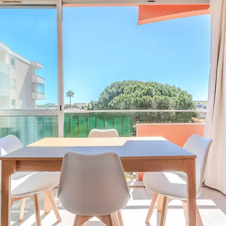 Apartment Azur Et Lavande *